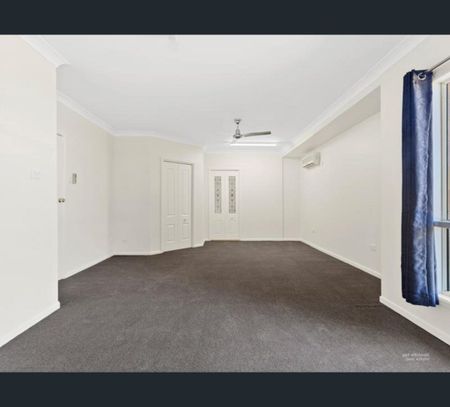 7 Stenlake Avenue, Kawana, Qld 4701 - Photo 4