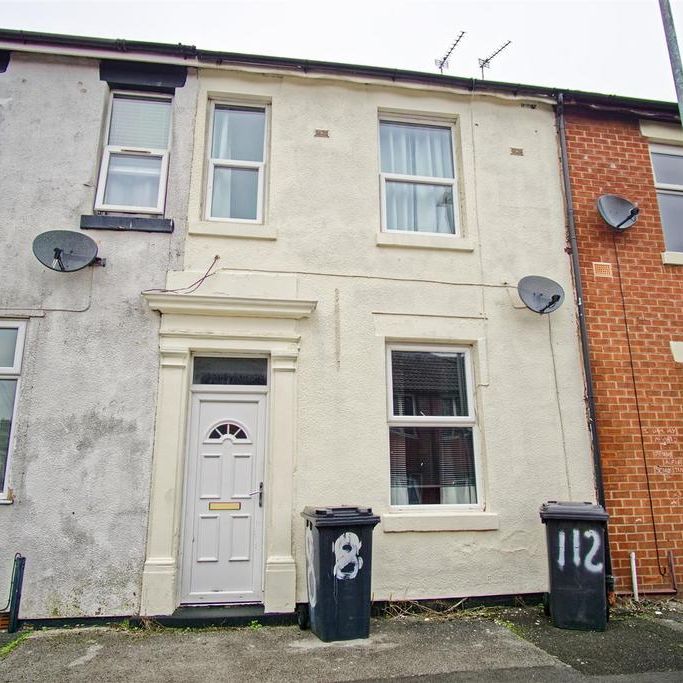 2 bedroom terraced house to rent - Photo 1