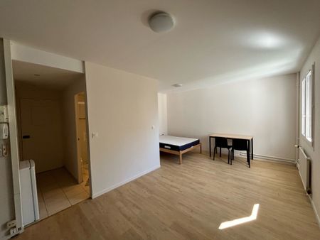 Grand studio proche hyper-centre - Photo 2