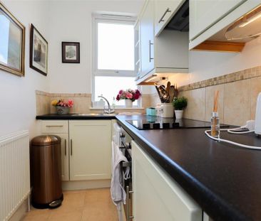 1 bedroom flat to rent - Photo 6