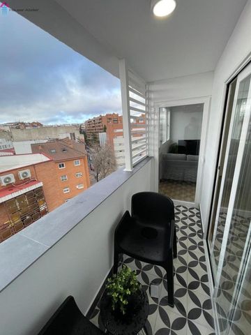 Luxury penthouse for rent in Madrid, Spain - Photo 3