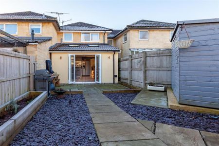 3 bedroom terraced house to rent - Photo 3