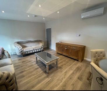 1 Bed Bungalow, Park Road, NW4 - Photo 2