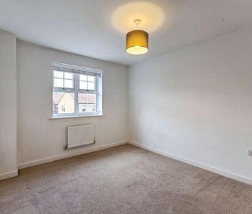 York Way, Northampton, Northamptonshire, NN5 - Photo 6