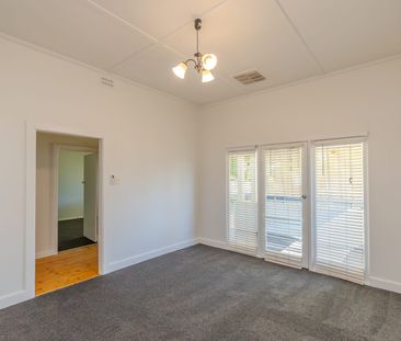 Charming 3-Bedroom Home - Photo 5