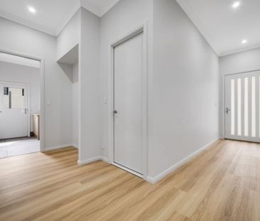 4 Petralia Street, Greenleigh - Photo 2