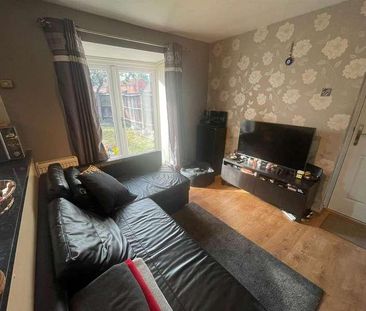 Bates Close, George Green, SL3 - Photo 3
