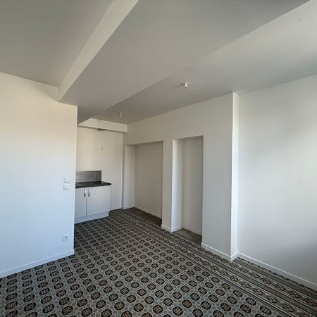 APPARTEMENT A LOUER BEAUVAIS 1 PIECE 17.48 M² - Photo 4