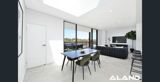 Modern Two-Bedroom Apartment Nestled in the Vibrant Heart of St Marys - Photo 1