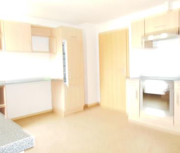 Charmante 3-RW mit EBK, WG-geeignet, PKW-Aussenstellplatz und Garte... - Photo 6