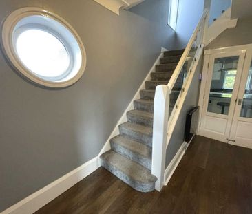 Lees Road, Ashton Under Lyne - Photo 2