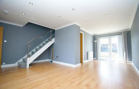 2 bedroom terraced house to rent - Photo 3