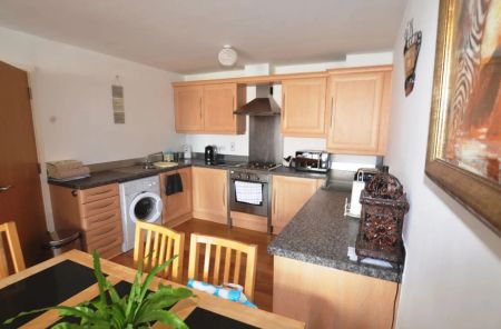Old Coach Road, Runcorn, WA7 1NB - Photo 4
