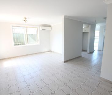 Immaculate 3 Bedroom Duplex in Quiet Location - Photo 6