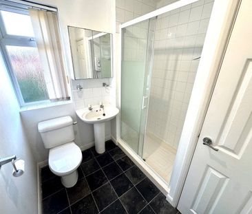 Portsmouth Road, Woolston - Photo 5