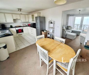 2 bedroom flat to rent - Photo 4