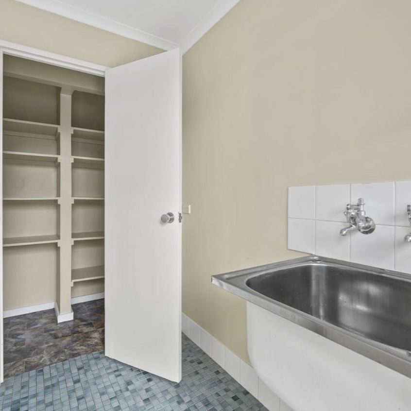 43 Workara Terrace, Morphett Vale SA 5162 - House For Rent | Domain - Photo 1