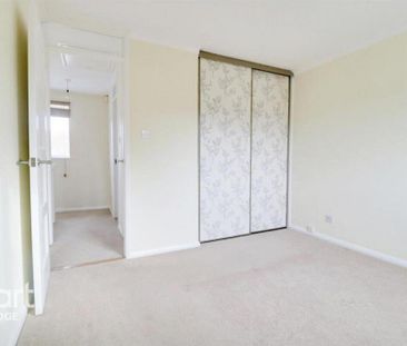 2 bedroom semi-detached house to rent - Photo 2