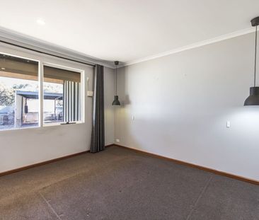 Simple and Neat - Photo 6