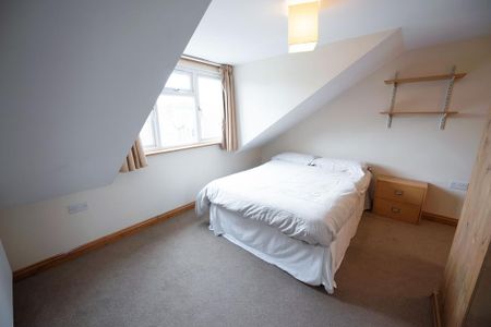 7 bedroom terraced house to rent - Photo 2