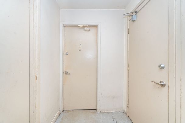 For Lease - 2144 Lilnan Court Unit# 2, Burlington, Ontario - Photo 1