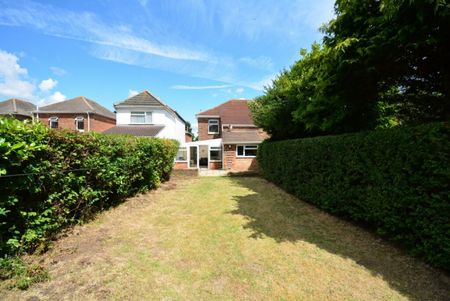 Premium 5 Double Bed Student House on Parker Road - Photo 2