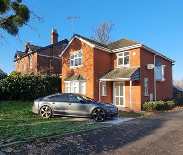 4 bedroom detached house to rent - Photo 4