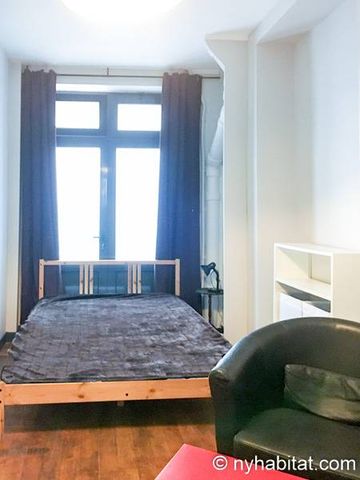 Logement à Paris, Location meublée - Photo 3