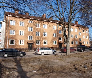 Mjölby Västra, Östergötland - Photo 1