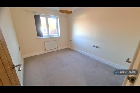 2 bedroom semi-detached house to rent - Photo 2
