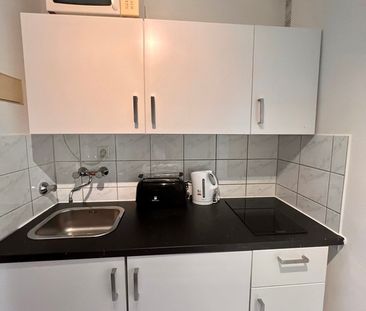 Modern möblierte 1-Zimmer-Wohnung im Zentrum - Photo 6