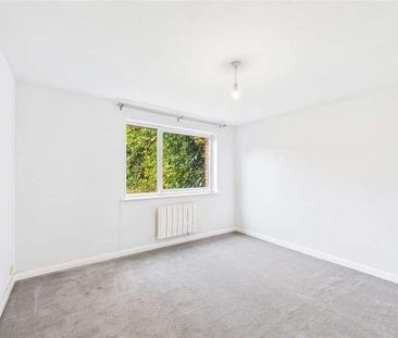 Fernley Court, Maidenhead, Berkshire, SL6 - Photo 3