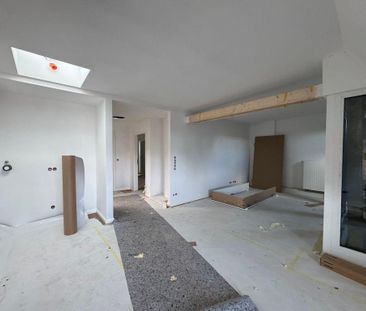 ERSTBEZUG!!! Helle 2-Zimmer DG-Wohnung mit Loggia in Winterhude - Photo 3