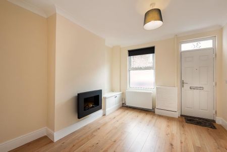 2 bedroom terraced house to rent - Photo 3