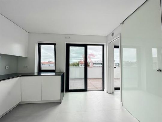 Apartamento T4 - Photo 1