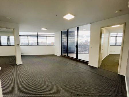 2 bed 2 bath-702 - Photo 2