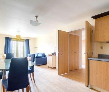 2 bedroom apartment to rent - Photo 2