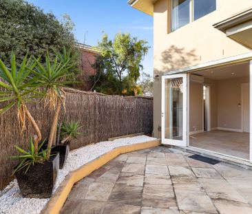 8 Barkly Street, Brighton VIC 3186 - Townhouse For Rent | Domain - Photo 5