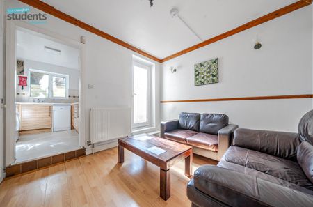 4 bedroom terraced house to rent - Photo 2