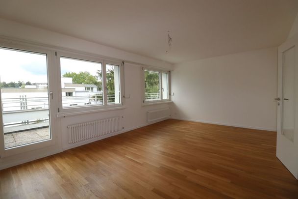 Wohnen im Fürstenrain - moderne 3-Zimmer-Dachwohnung in Oberwil - Photo 1