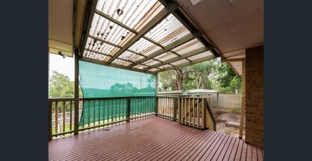 Family home in great location - Photo 2