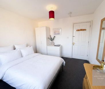 1 bedroom in a house share to rent - Photo 2