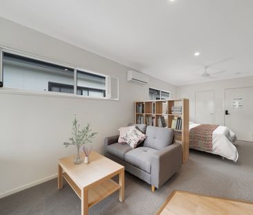 67 Eyre Street, Mount Gravatt East QLD 4122 - Studio For Rent | Domain - Photo 1