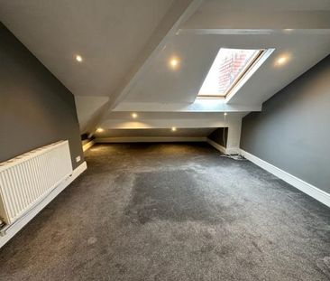 4 bedroom semi-detached house to rent - Photo 3