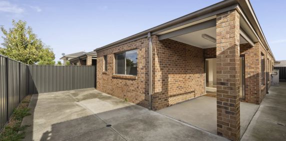 Beautifully Presented Family Home with Alfresco Entertaining - Photo 2