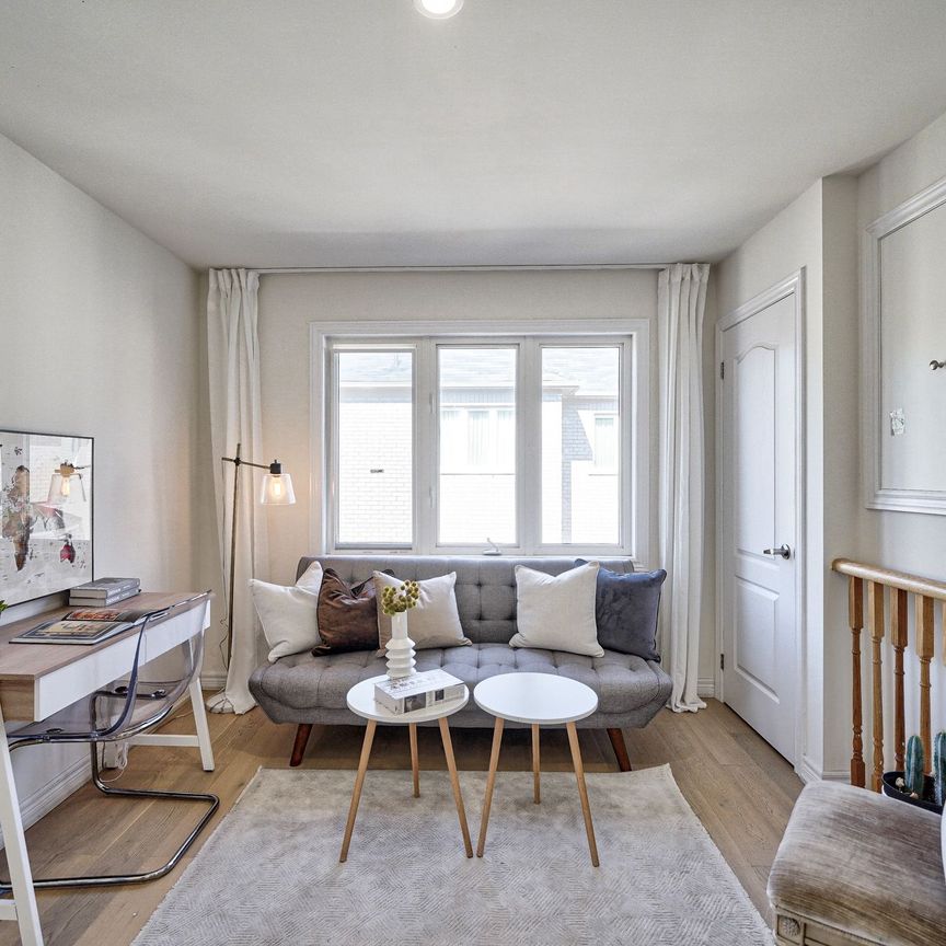 For Lease - 5 Bloom Street Unit# Coach, Markham, Ontario - Photo 1