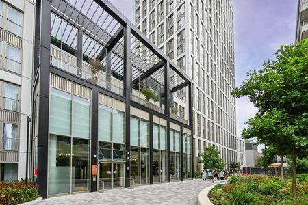 Cherry Park Lane, Stratford, E20 - Photo 2