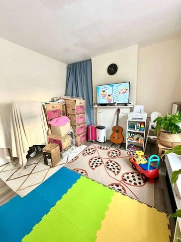 Herbert Road, London, E12 - Photo 5
