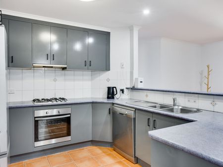 Home For Rent - Photo 4