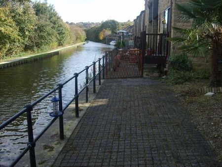 Airedale Wharf, Rodley, Leeds, LS13 - Photo 2